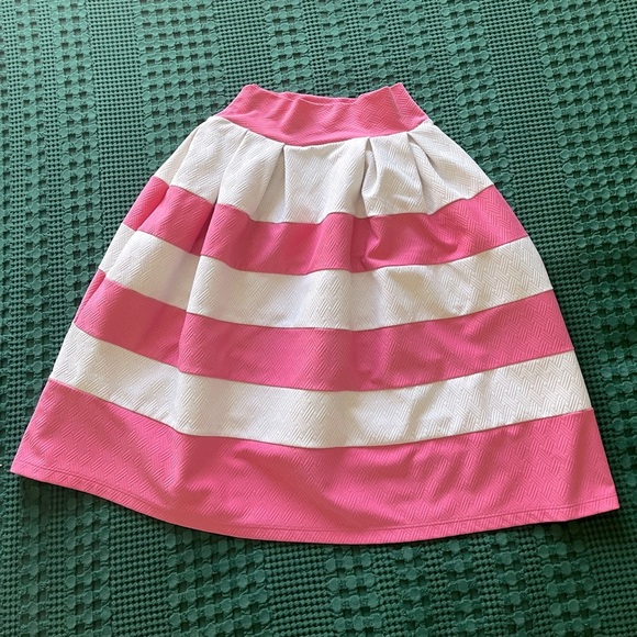 *FREE* Pink and white stripe flare skirt with cozy texture - Picture 2 of 5